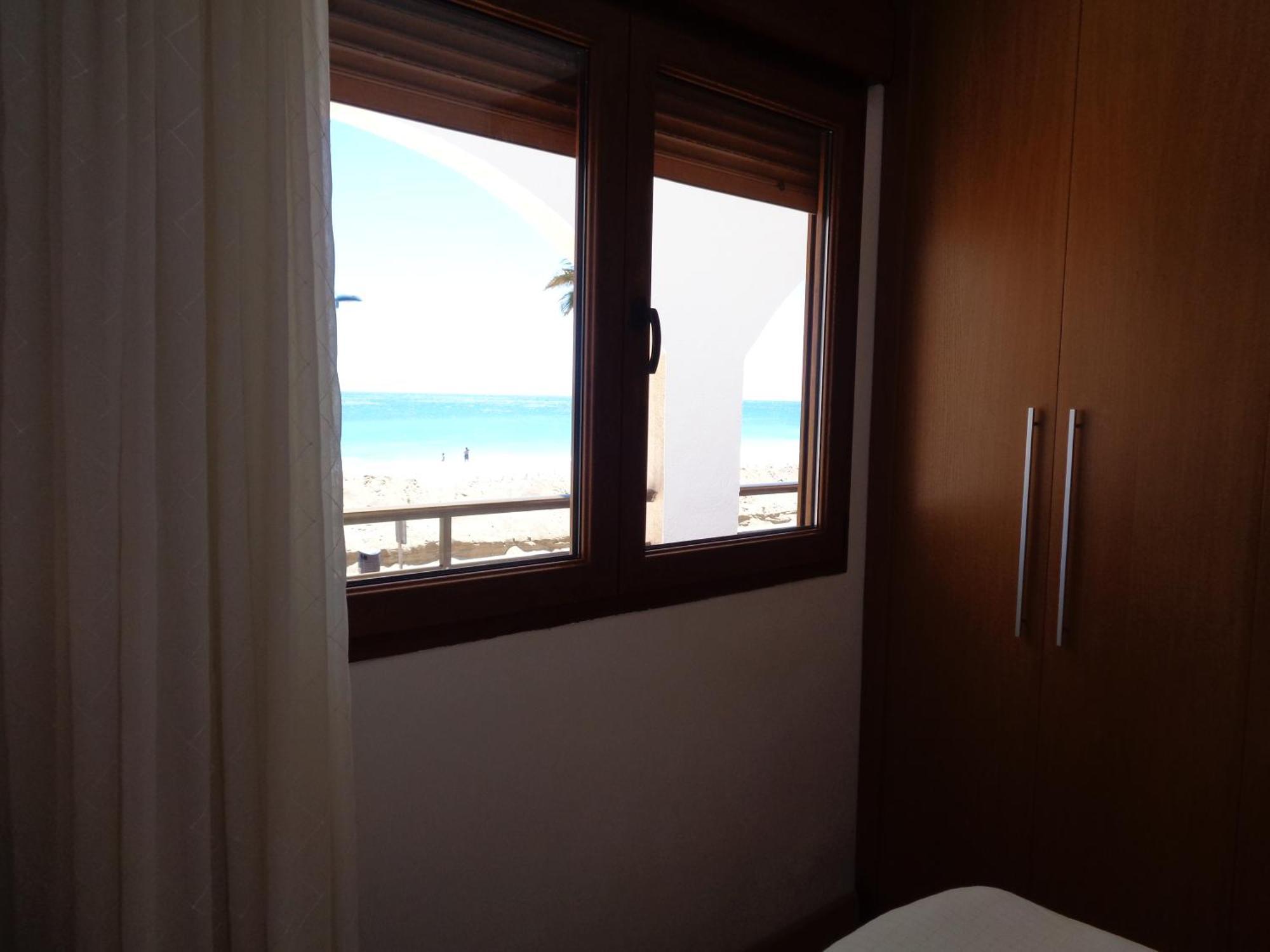 Apartament Primera Linea De Playa, Ada Benedicto Xiii, Aire Acondicionado, Wifi, Parking Peñiscola Zewnętrze zdjęcie